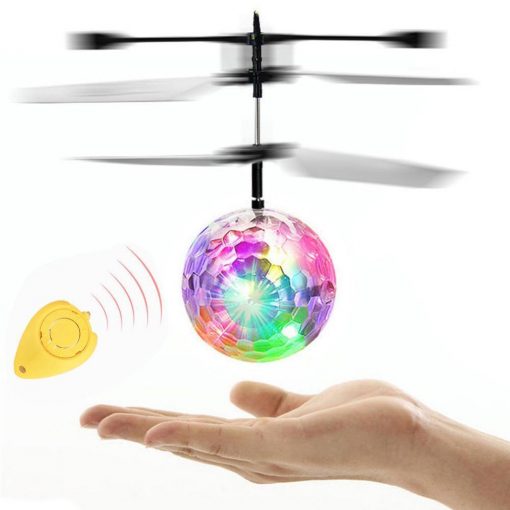 Flying Ball With LED Lights Stunning Pets