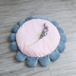 Washable Soft Flower Shape Blanket For Dogs (various options) 15